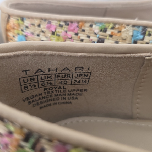 New Tahari Multi Colored Tweed Loafers With Gold Hardware Size 8.5 - Picture 8 of 8